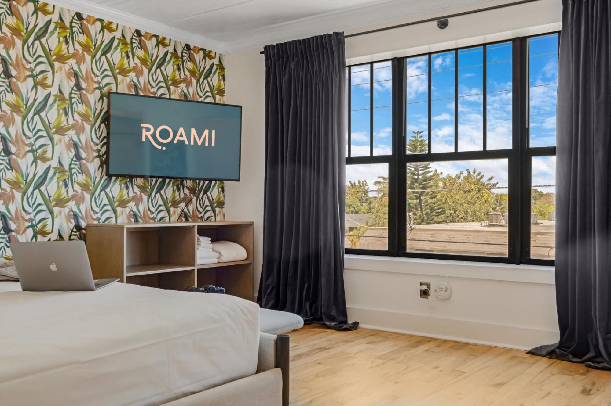 Roami At Tower Hotel - Calle Ocho ไมอามี ภายนอก รูปภาพ