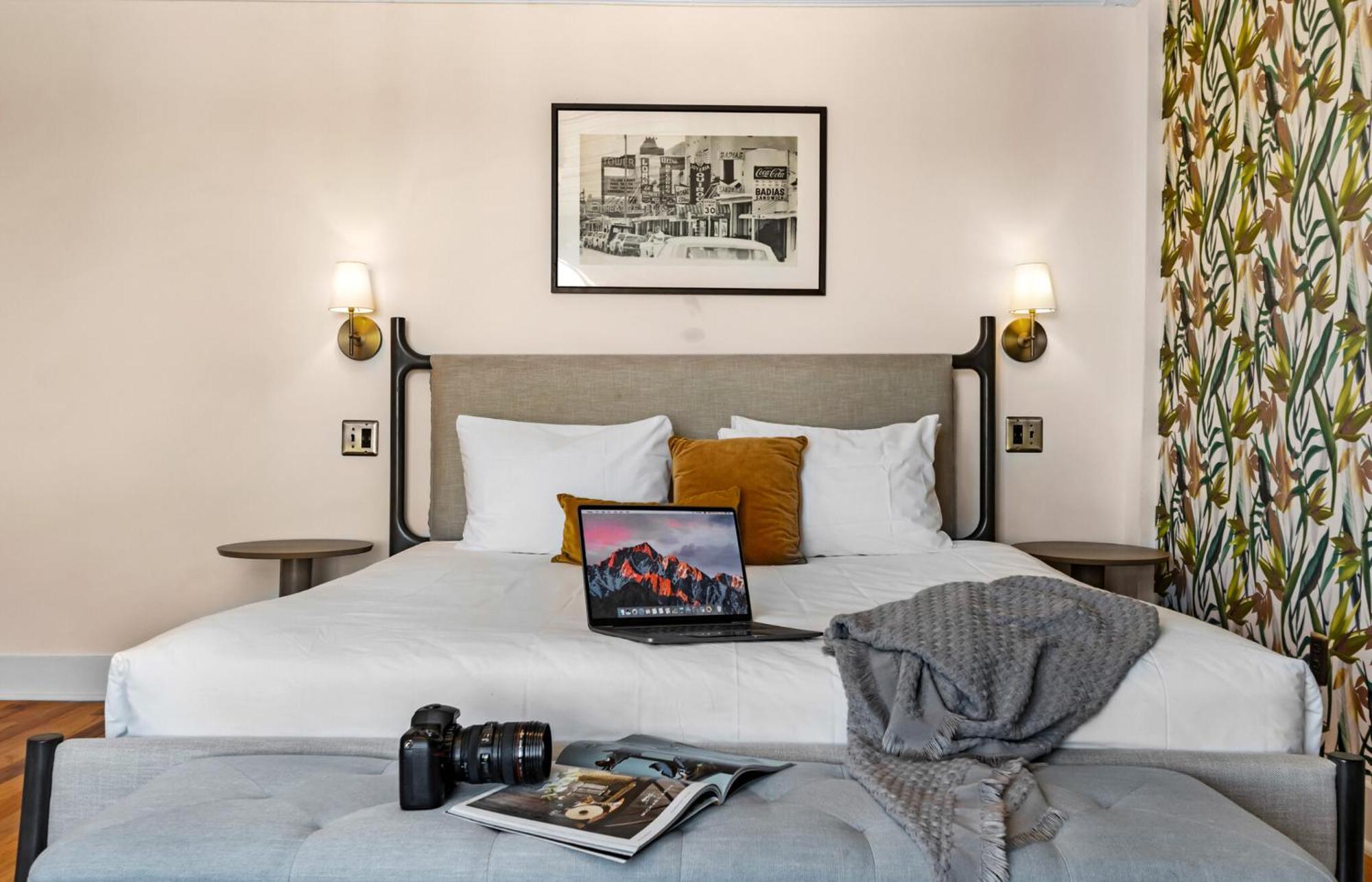 Roami At Tower Hotel - Calle Ocho ไมอามี ภายนอก รูปภาพ