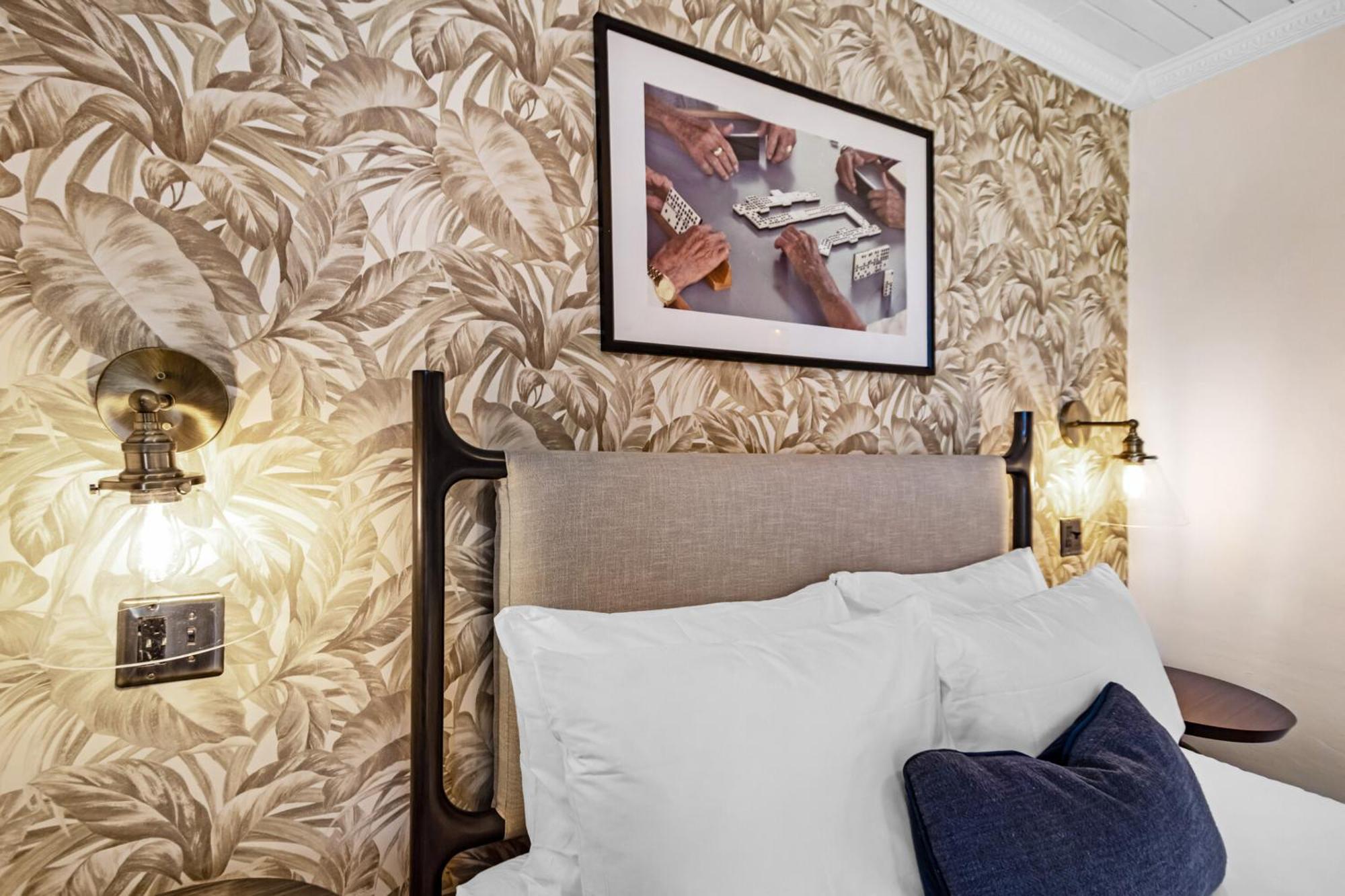 Roami At Tower Hotel - Calle Ocho ไมอามี ภายนอก รูปภาพ